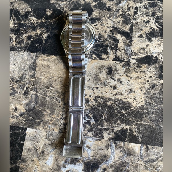 Coca-Cola Silver Watch - Picture 4 of 7